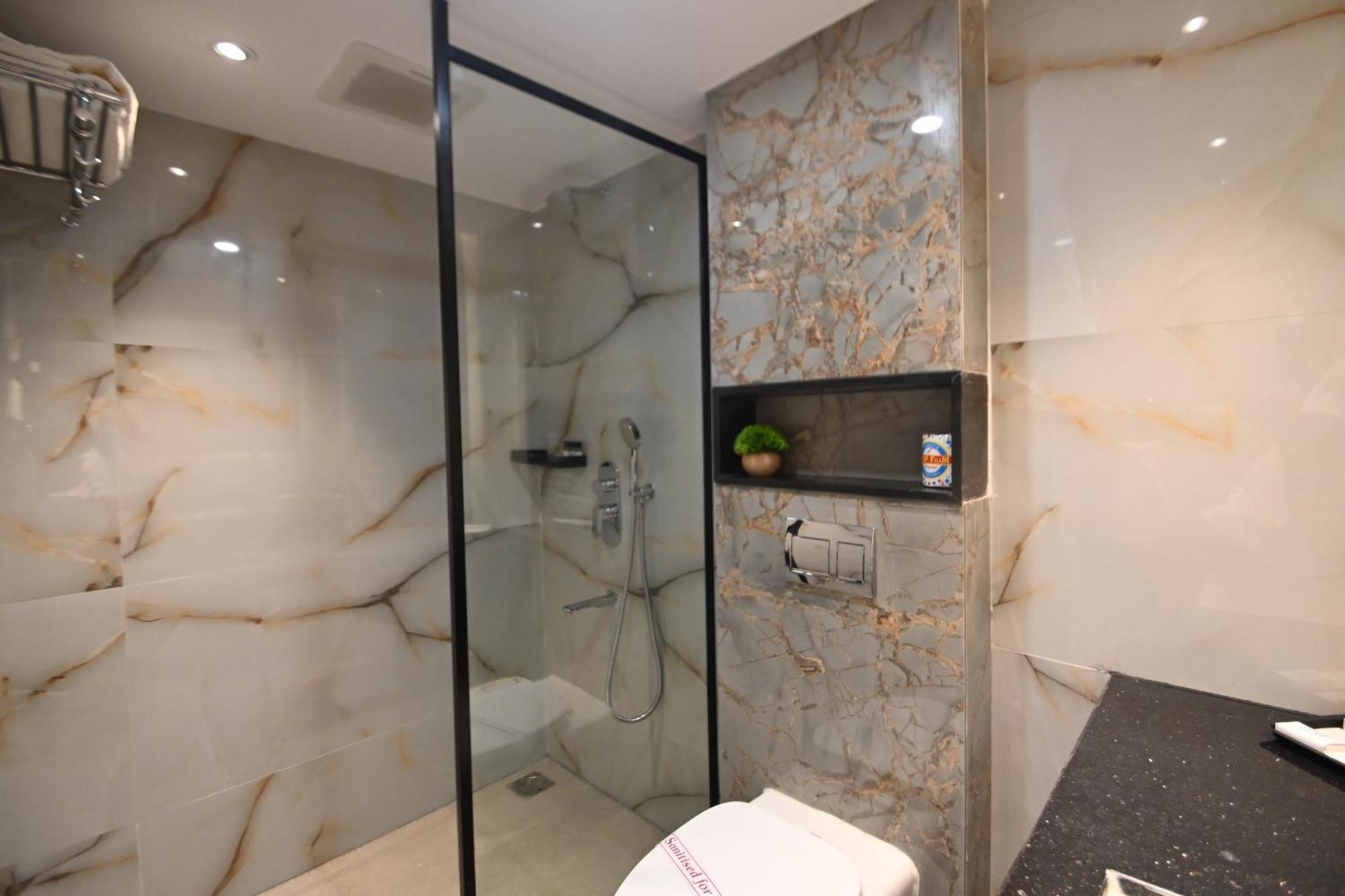 Rns Residency Sea View Hotel Mavalli ภายนอก รูปภาพ