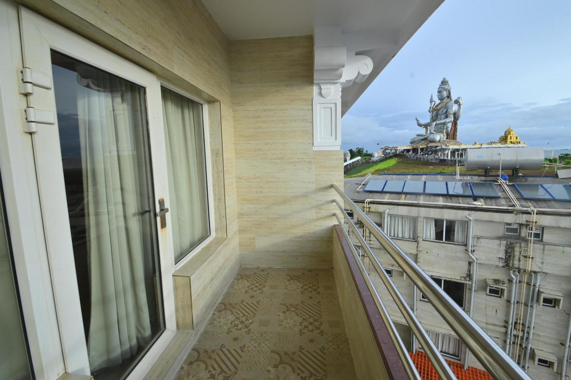 Rns Residency Sea View Hotel Mavalli ภายนอก รูปภาพ